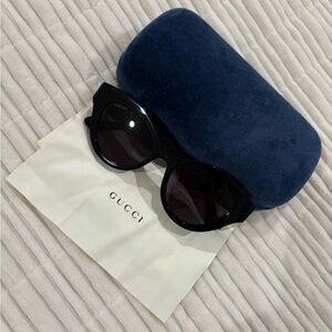 Gucci cat eye Sunglasses